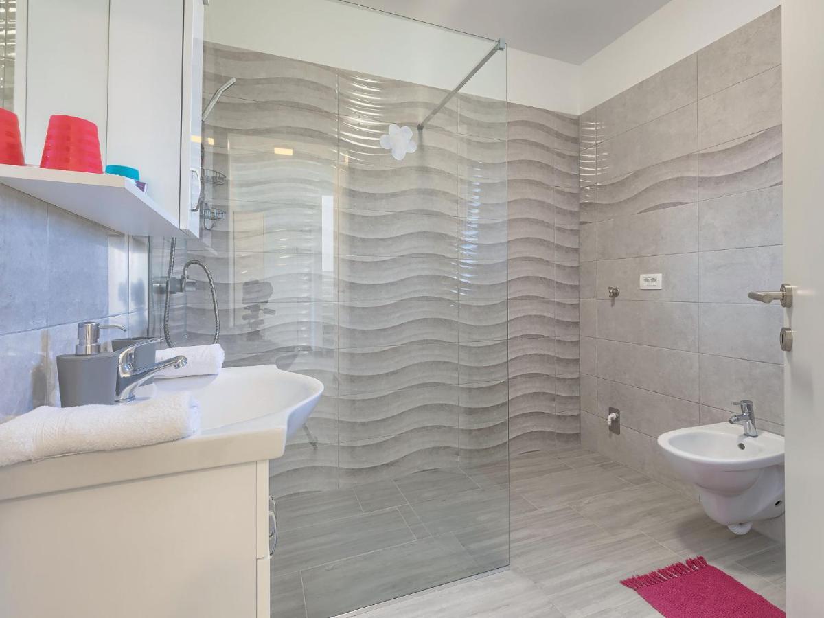 Holiday Home Villa Zirdum By Interhome Nova Vas (Porec) Exterior foto